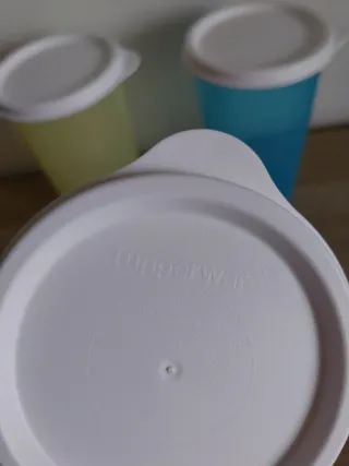 Conjunto de 3 copos Tupperware com tampa