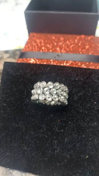 Anillo con piedras plateado,ajustable