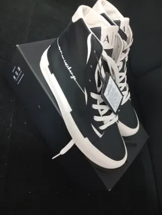 Zapatillas Armani Exchange Altas Negras y Blancas