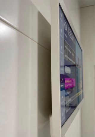 TV LG Blanca 24 pulgadas