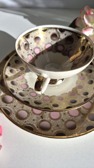 Trío de porcelana Bavaria oro y rosa