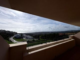 Piso de tres habitaciones amueblado en Doña Julia.