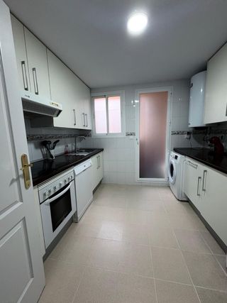 Piso de tres habitaciones amueblado en Doña Julia.