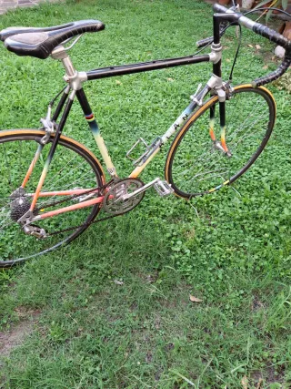 Bicicleta de carretera ALAN