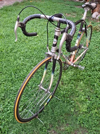 Bicicleta de carretera ALAN