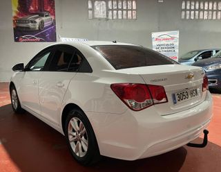 Chevrolet Cruze 1.6 LT