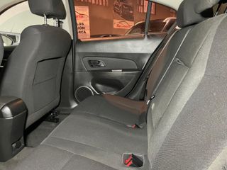 Chevrolet Cruze 1.6 LT