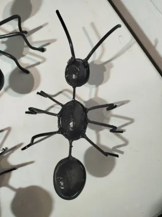 Hormigas decorativas forja y piedra