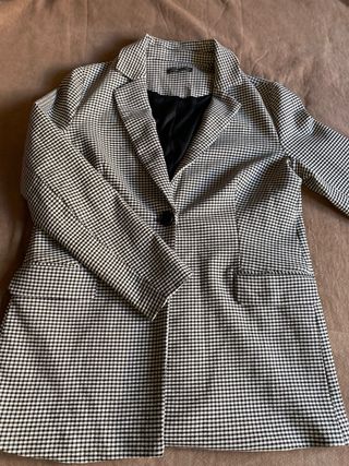 Blazer Adrianna Papell Cuadros Blanco y Negro