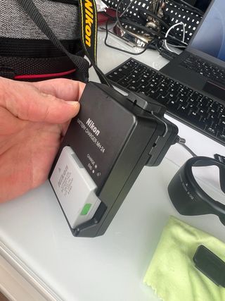 Nikon D5300 + 18-55mm DX VR + mochila