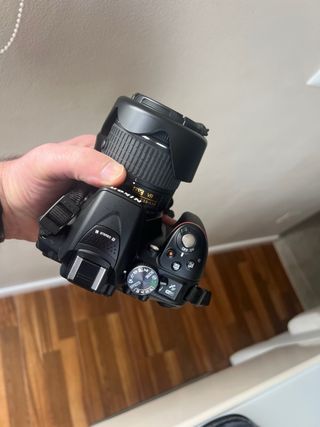 Nikon D5300 + 18-55mm DX VR + mochila