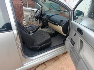Volkswagen Beetle 2000