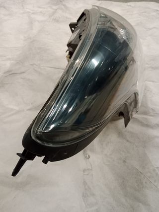 Faro Derecho Opel Vivaro B