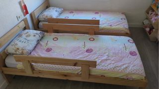 2 Camas de madera pulida