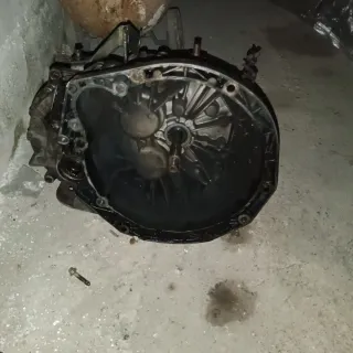 Caja de cambios Renault Trafic 1.9 dci