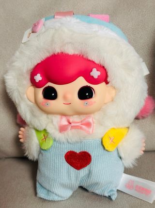 Peluche Muñeca Bebé con Capucha