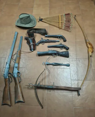 Lote Colección Western y piezas decoración