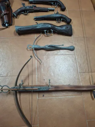 Lote Colección Western y piezas decoración