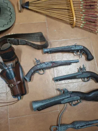 Lote Colección Western y piezas decoración