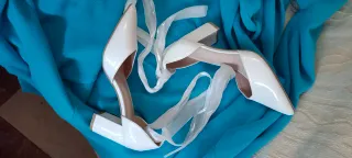 Zapatos de novia de tacón blancos talla 42