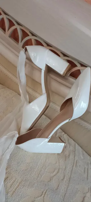 Zapatos de novia de tacón blancos talla 42
