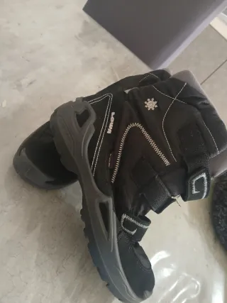 Stivali invernali Lowa neri e grigi