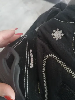 Stivali invernali Lowa neri e grigi