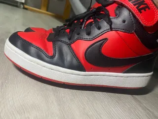 Nike Court Borough Altas Rojas y Negras