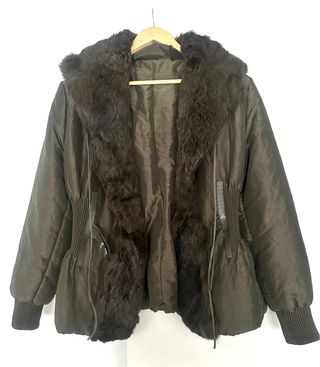 LOTE DOS ANORAKS, regalo el plateado, verde-pelo