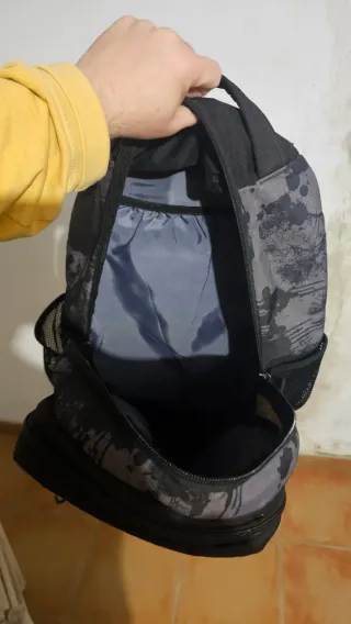 Mochila Adidas 30L Gris y Negra