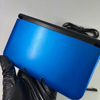 Nintendo 3DS XL blu con Super Mario 3D Land