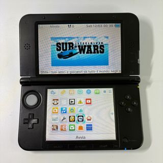 Nintendo 3DS XL blu con Super Mario 3D Land