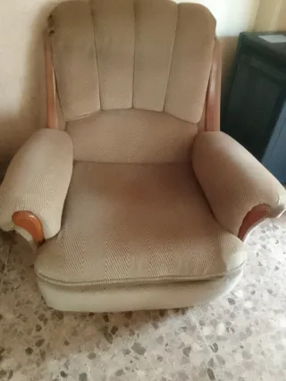 Sofá Cama 3 Plazas Beige y uno sillón