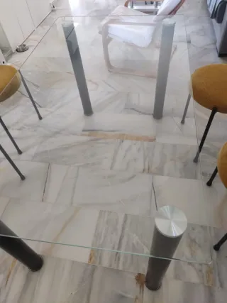 Mesa Comedor Cristal y 6 Sillas Mostaza