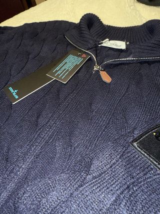 Jersey Stone Islan Cable Knit