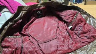 Chaqueta de moto de cuero marrón