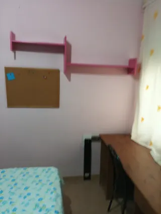 Alquilo habitación en Terrassa,
