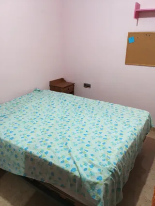 Alquilo habitación en Terrassa,