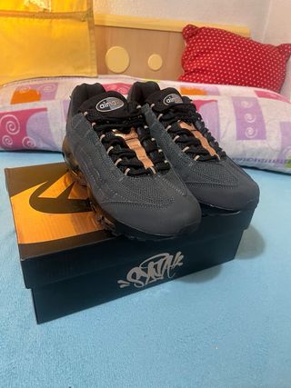 Conjunto Nike Tech Fleece Syna x Air Max 95