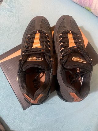 Conjunto Nike Tech Fleece Syna x Air Max 95