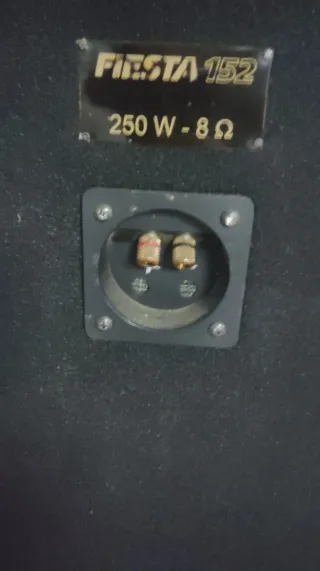 2 Bafles Pasivos Negros 15 calibre y suenan super