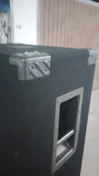 2 Bafles Pasivos Negros 15 calibre y suenan super