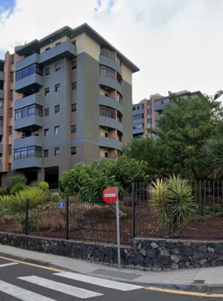 VENDO PISO ESPECTACULAR CON VISTA  EN LOS MAJUELOS