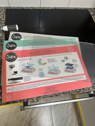 Big Shot Plus Máquina de Corte y Repujado