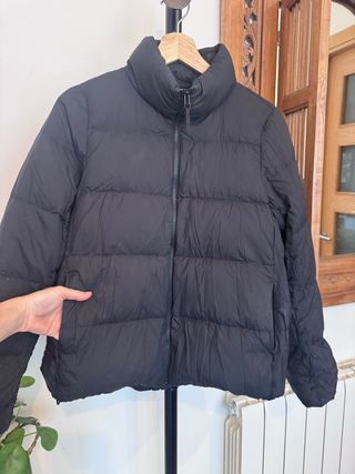 Abrigo de plumas Uniqlo ultra light down S negro