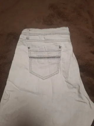 Pantalón gris claro talla 50