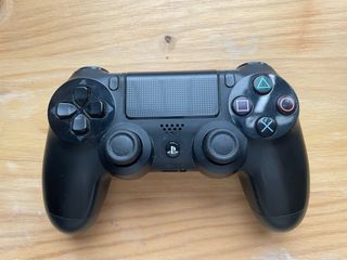 Juego de 2 Mandos PS4 Azul y otro Negro