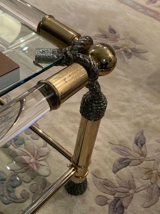 Mesa centro cristal y dorado 90x90