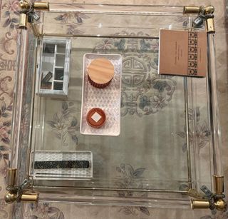 Mesa centro cristal y dorado 90x90