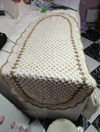 Camino de mesa hecho mano